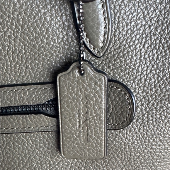 COACH ARMY GREEN TOTE LIKE NEW - Picture 3 of 11